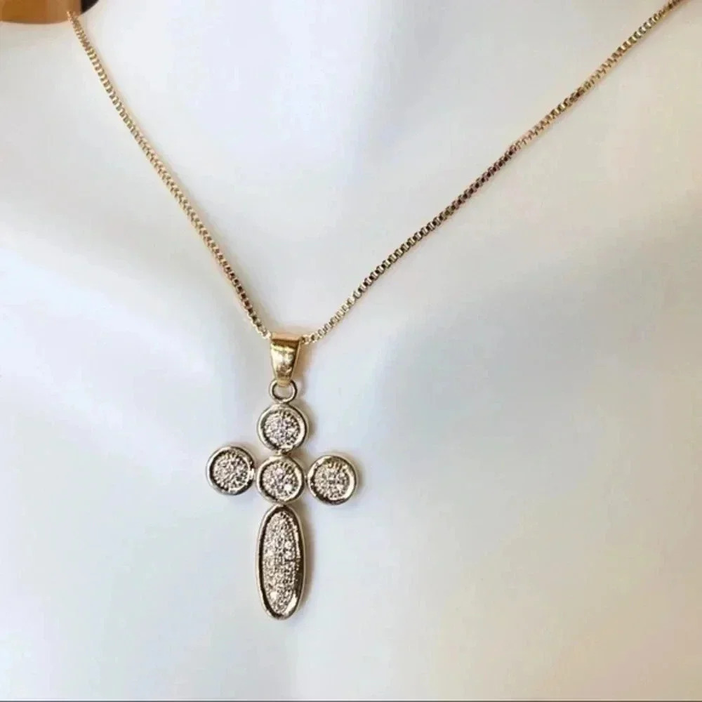 DAINTY Cross Necklace |Cubic Zirconia Necklace | Faith Necklace| 18k Good Plated - Picture 10 of 12